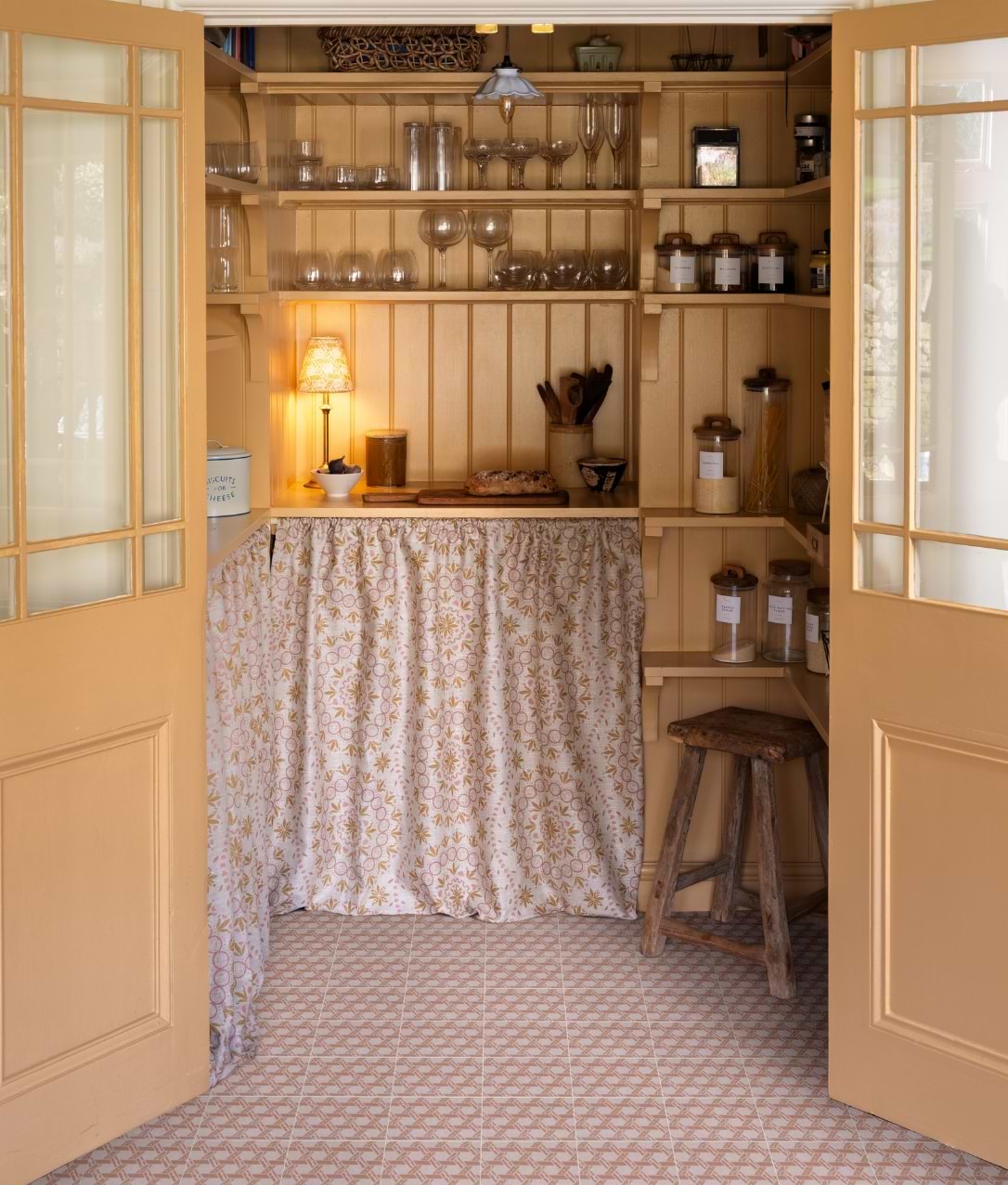 Aventuras Malla Terracotta Porcelain