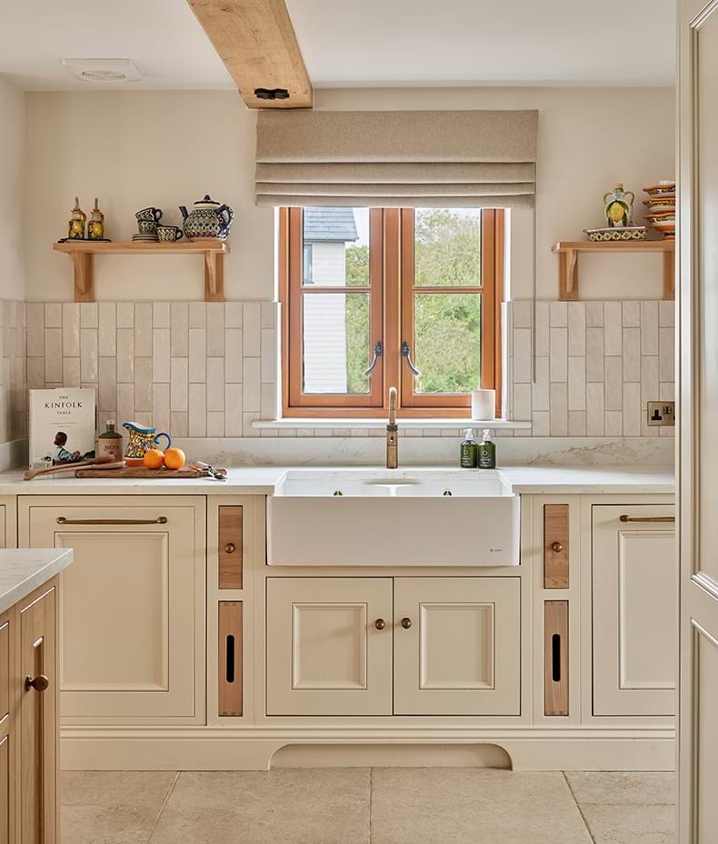 Oasis Ceramic White Gloss