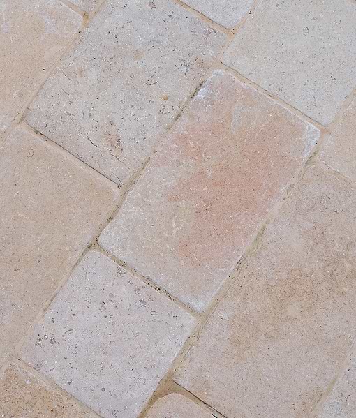 Buscot Limestone Cobbles Tumbled & Etched Finish