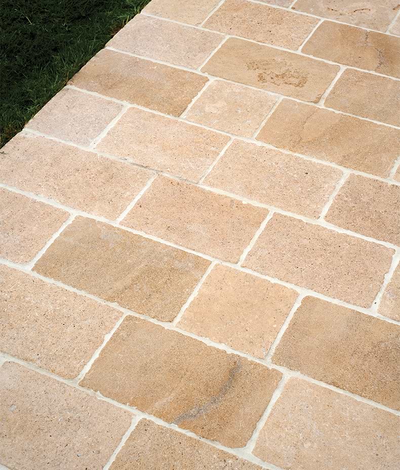 Buscot Limestone Cobbles Tumbled & Etched Finish