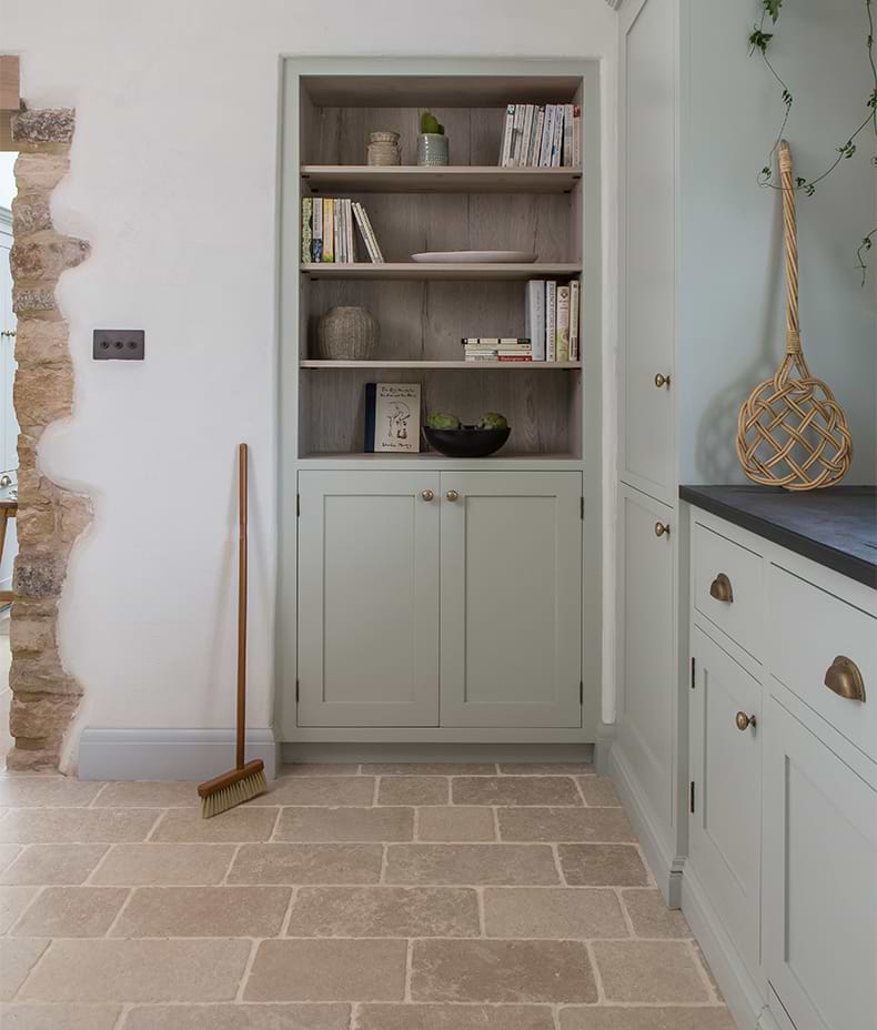 Buscot Limestone Cobbles Tumbled & Etched Finish