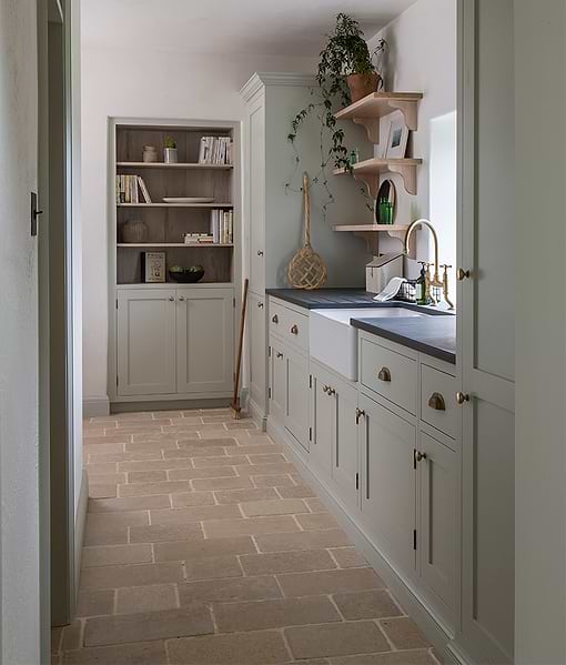 Buscot Limestone Cobbles Tumbled & Etched Finish