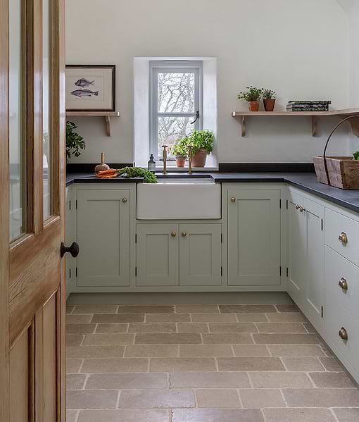 Buscot Limestone Cobbles Tumbled & Etched Finish
