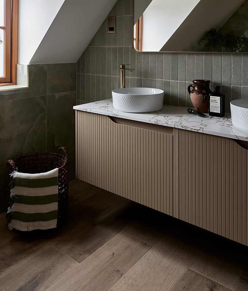 Sussex Porcelain Amber