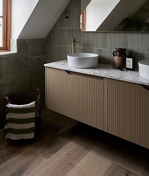 Sussex Porcelain Amber
