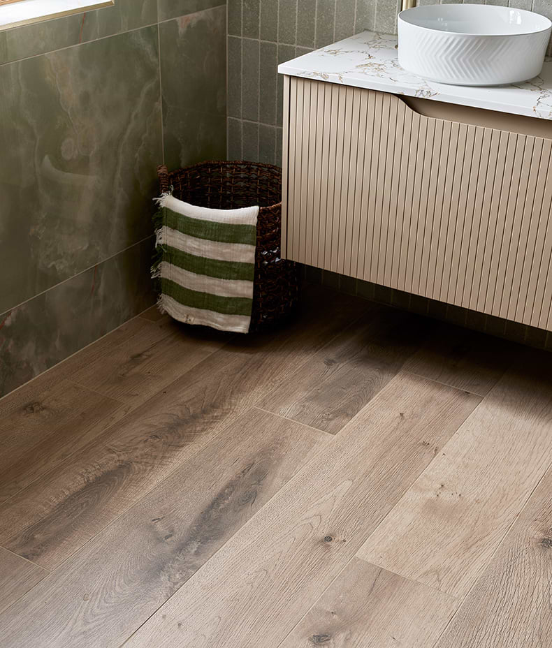 Sussex Porcelain Amber