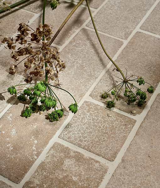 Wychwood Limestone Cobbles Tumbled & Etched