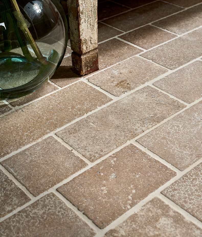 Wychwood Limestone Cobbles Tumbled & Etched