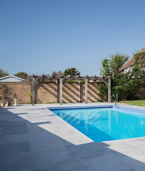 Kimmeridge Limestone Etched Bullnose Coping