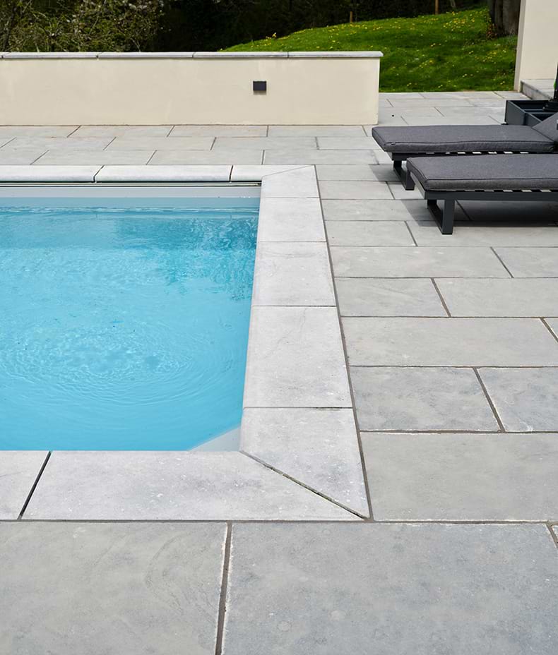 Kimmeridge Limestone Etched Bullnose Coping