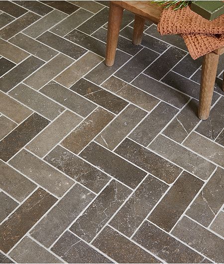 Corfe Limestone Tumbled Finish Brick