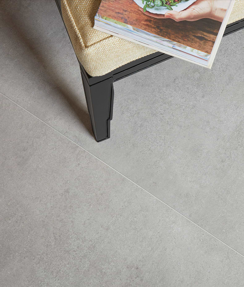 Louvre Porcelain Perla