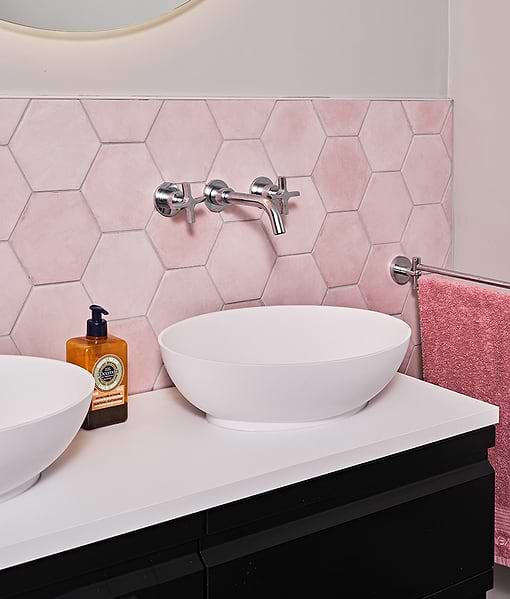 Medina Hexagon Porcelain Rosa