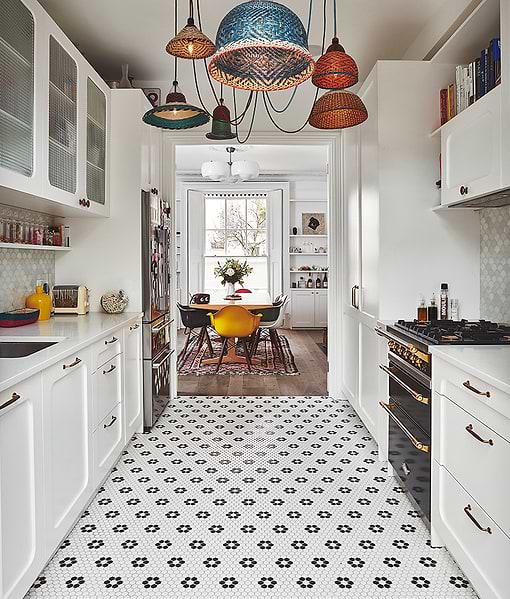 Mono Hex Porcelain Mosaic Daisy