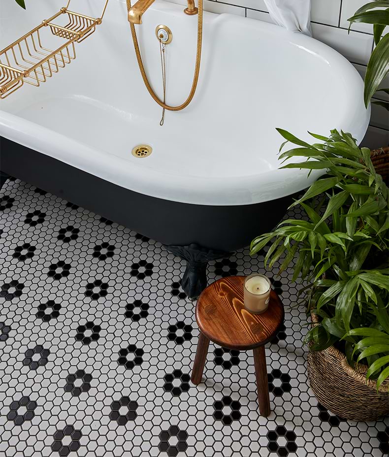 Mono Hex Porcelain Mosaic Daisy
