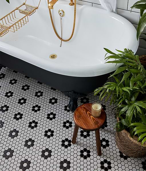 Mono Hex Porcelain Mosaic Daisy