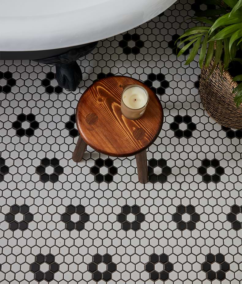 Mono Hex Porcelain Mosaic Daisy
