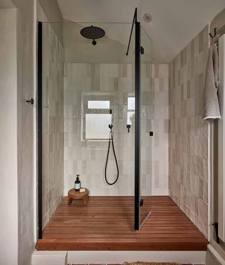 Oasis Ceramic White Gloss