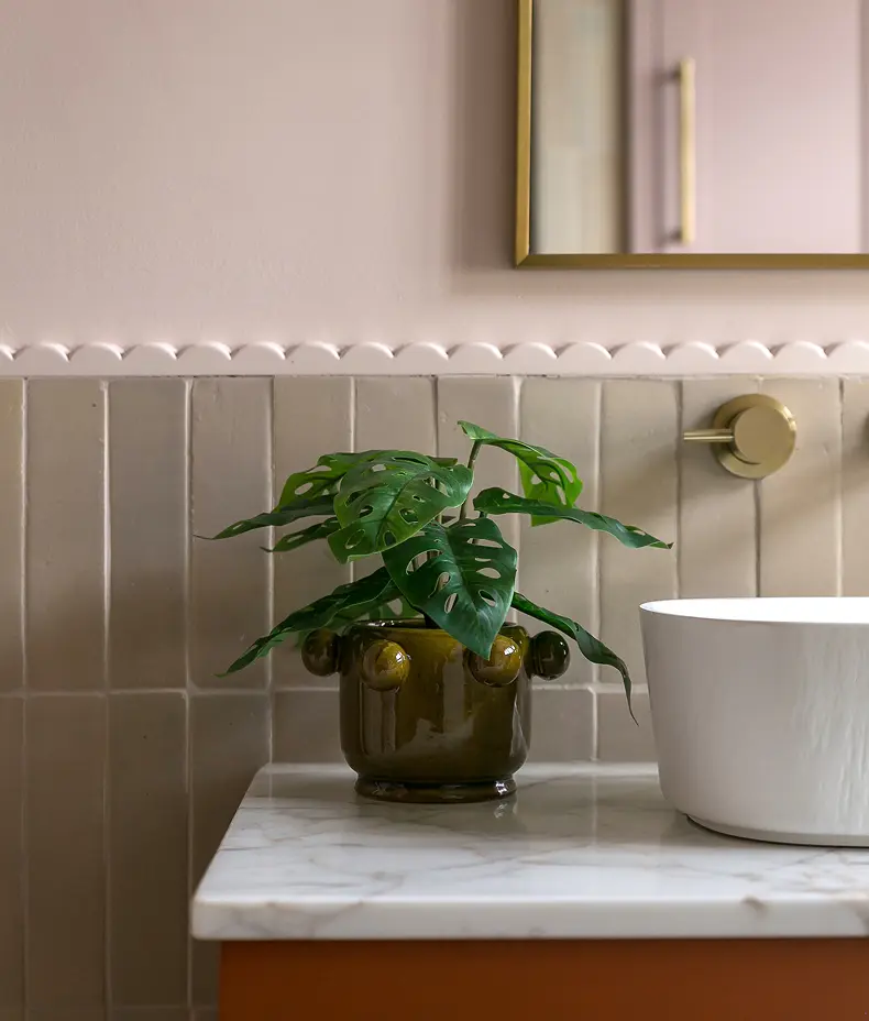 Ornamento Composite Trim Scallop