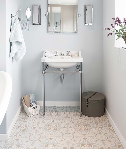 Parisian Chic Porcelain Paix