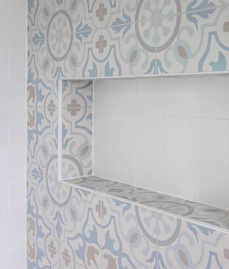 Parisian Chic Porcelain Paix