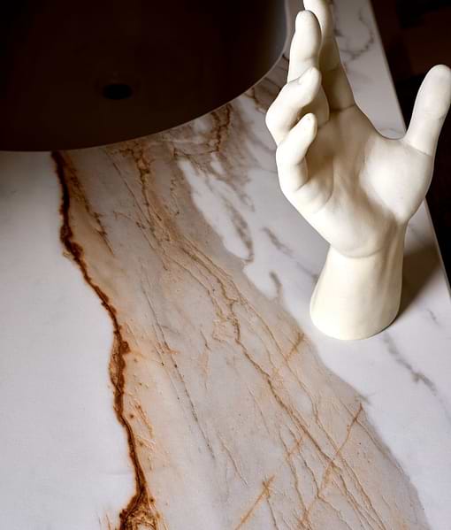 Sculpture Grande Porcelain Calacatta Maximus