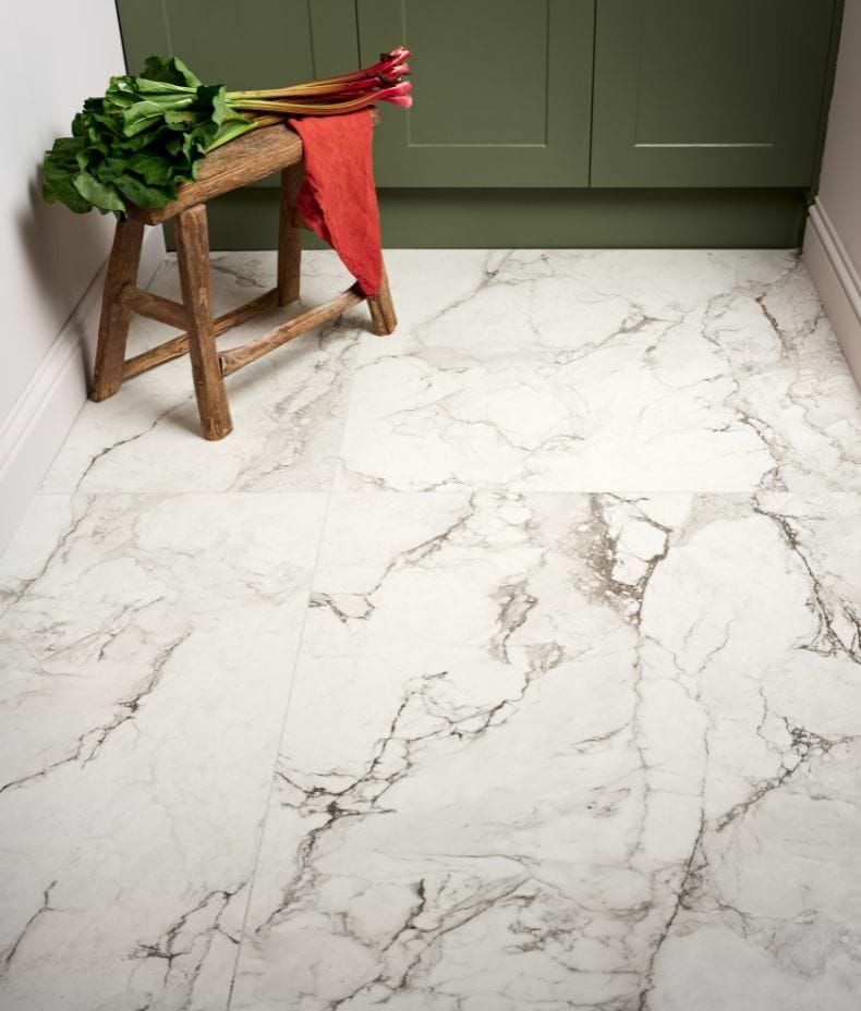 Sculpture Grande Porcelain Cararra