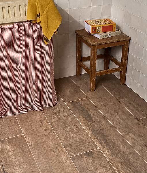 Sussex Porcelain Amber