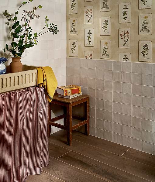 Sussex Porcelain Amber