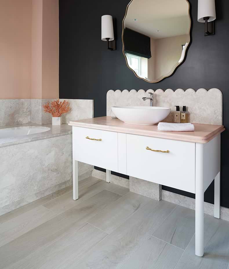 Sussex Porcelain Pearl