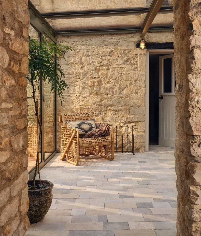 Castilan Limestone Cobbles Tumbled 