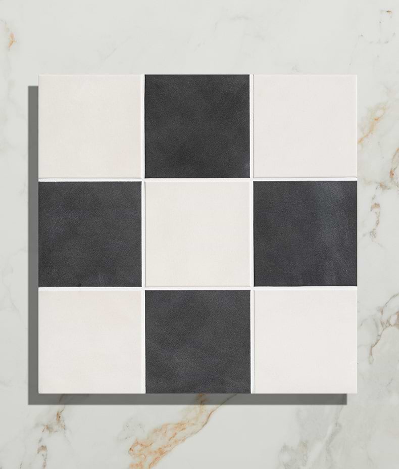 Victorian Style™ Porcelain Chess Mono B