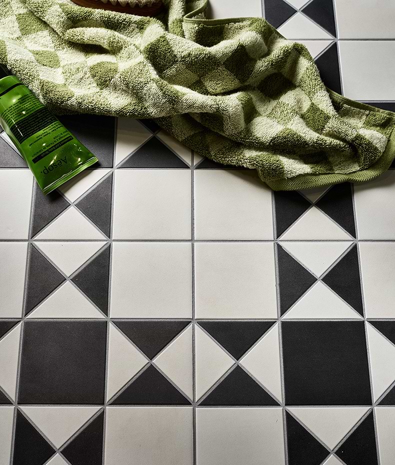 Victorian Style™ Porcelain Finchley Pattern Cotton White