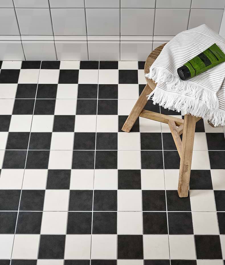 Victorian Style™ Porcelain Chess Mono A