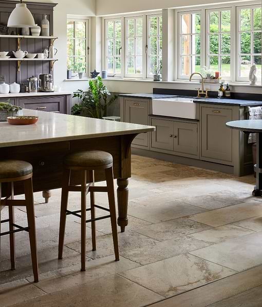 Vieux Bourgogne Limestone Ancient Finish