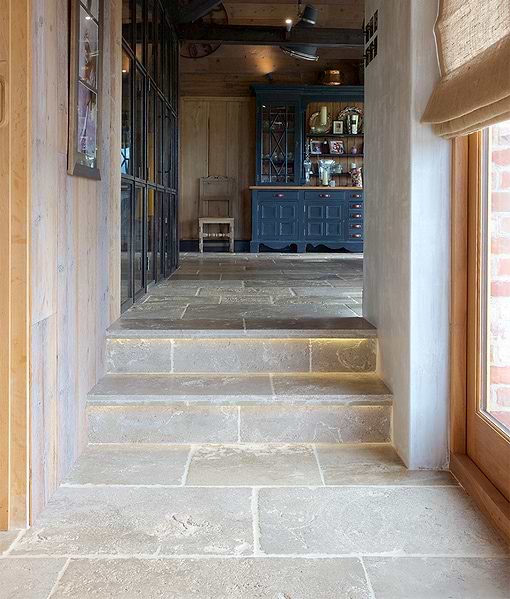 Vieux Bourgogne Limestone Ancient Finish