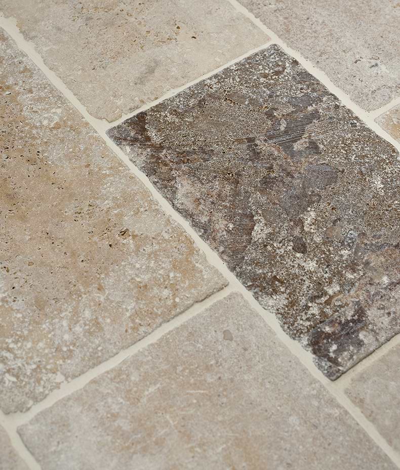 Vieux Bourgogne Limestone Cobbles Weathered Finish