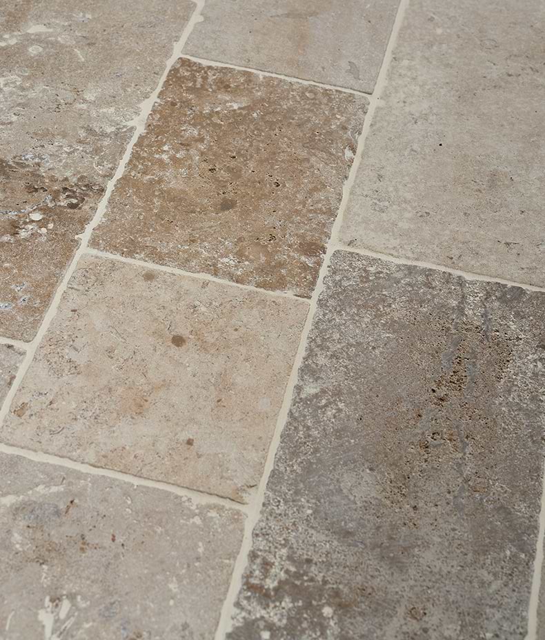 Vieux Bourgogne Limestone Cobbles Weathered Finish