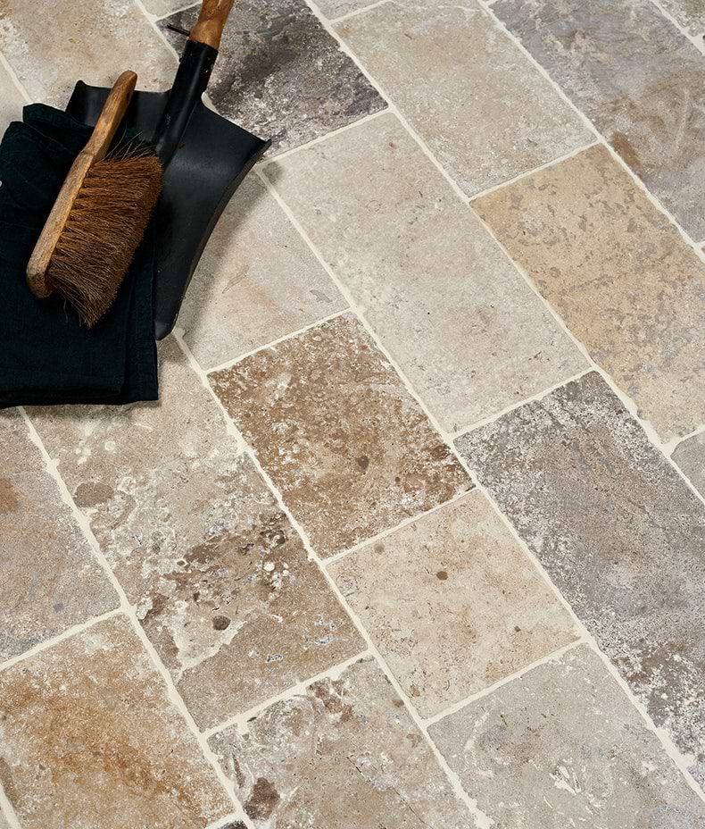 Vieux Bourgogne Limestone Cobbles Weathered Finish