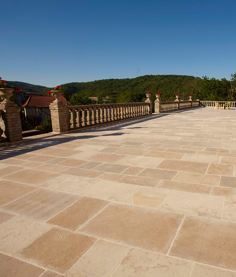 Vieux Bourgogne Limestone Seasoned Finish