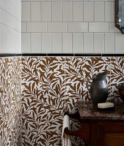 Victorian Style™ Wall Ceramic Antique White Metro Crackle Glaze