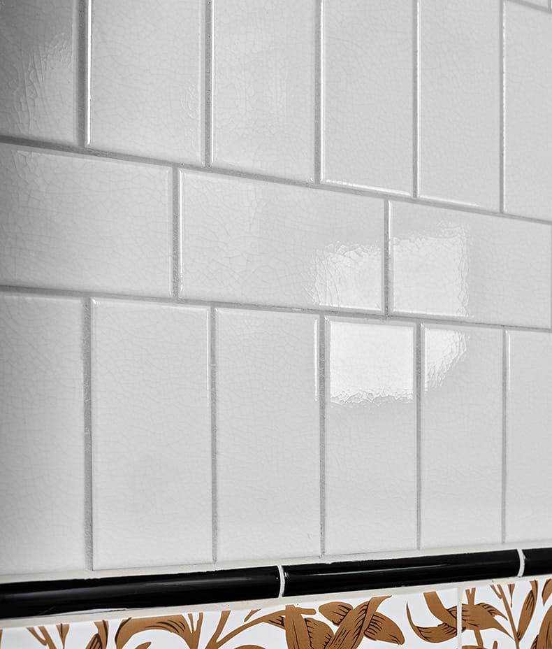 Victorian Style™ Wall Ceramic Antique White Metro Crackle Glaze