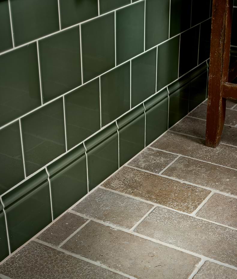 Victorian Style™ Wall Ceramic Cabbage Green Square