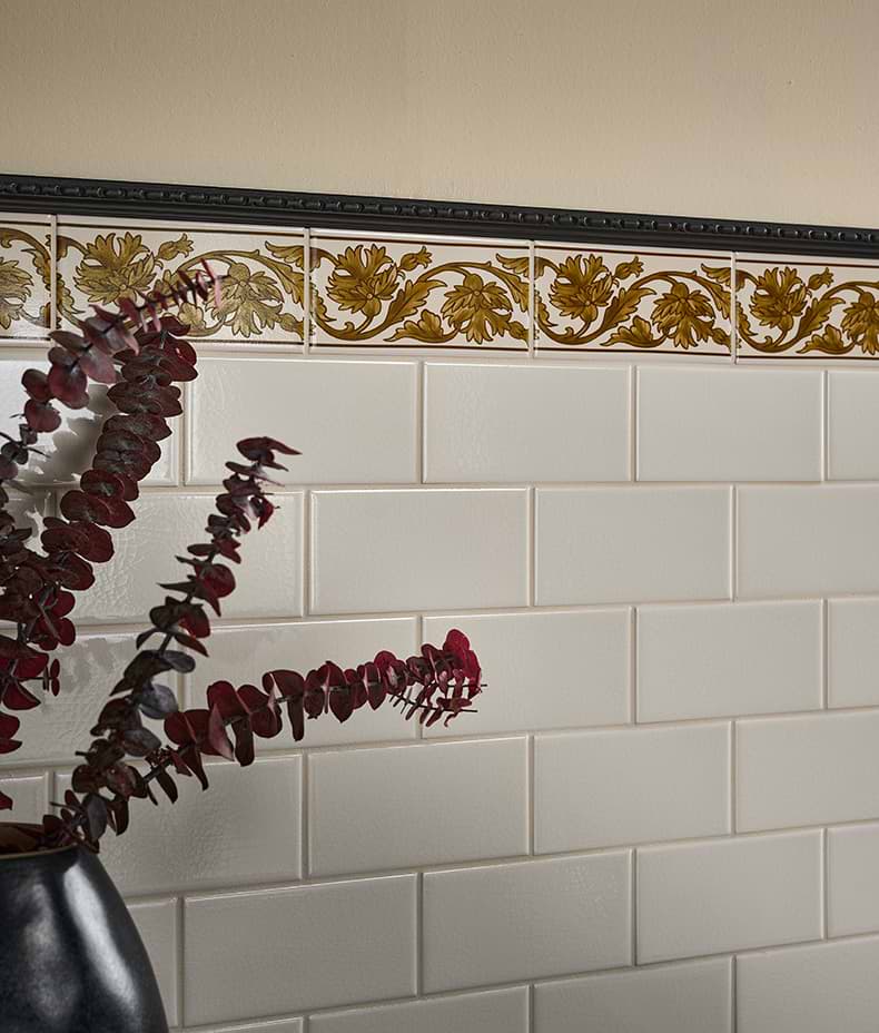 Victorian Style™ Wall Ceramic Decor Carnation Border Ochre
