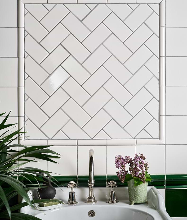 Victorian Style™ Wall Ceramic Antique White Metro Crackle Glaze