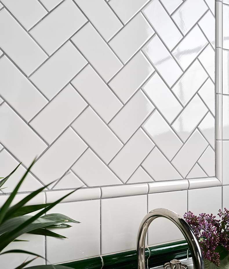 Victorian Style™ Wall Ceramic Antique White Simple Beading Crackle Glaze