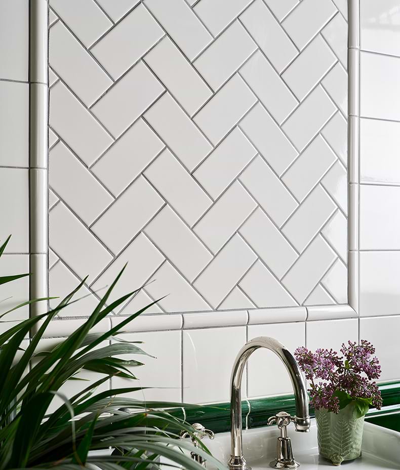 Victorian Style™ Wall Ceramic Antique White Simple Beading Crackle Glaze