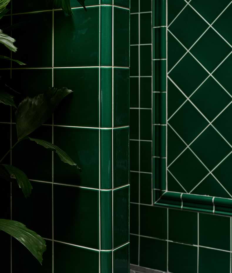 Victorian Style™ Wall Ceramic Emerald Green Simple Beading Crackle Glaze