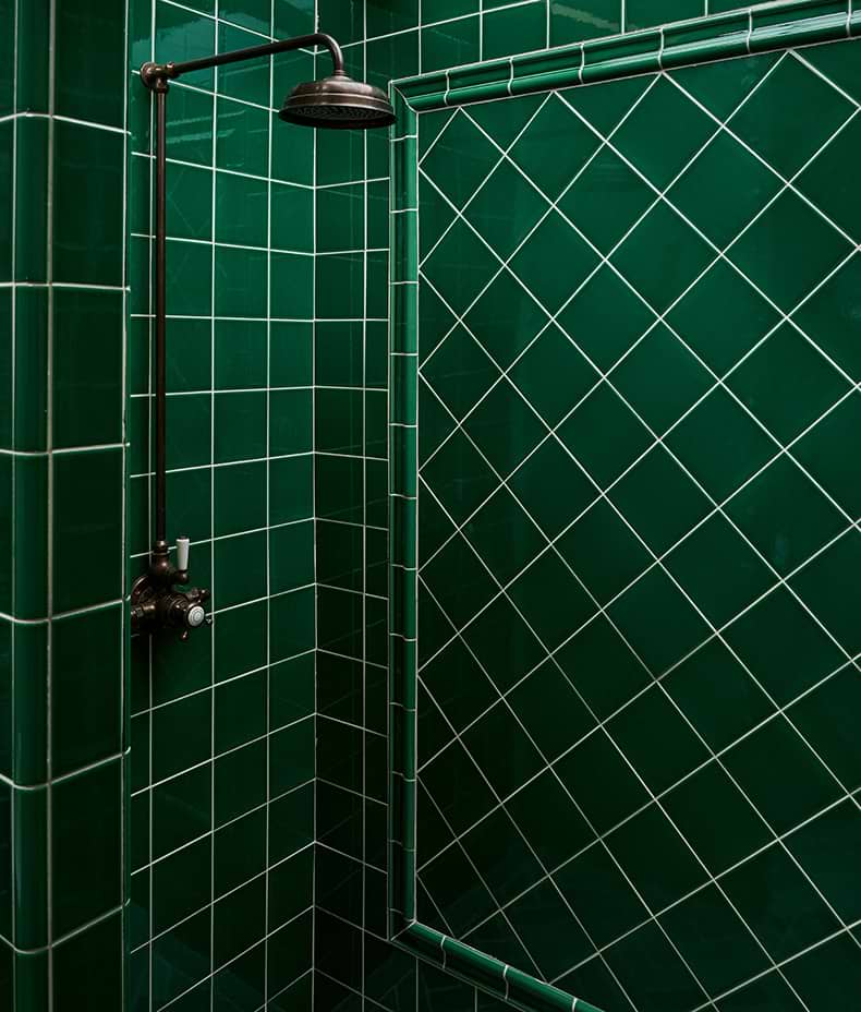 Victorian Style™ Wall Ceramic Emerald Green Square Crackle Glaze