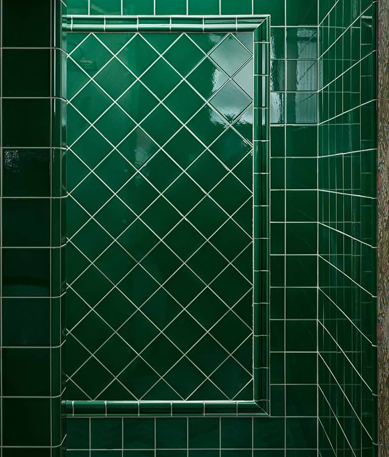 Victorian Style™ Wall Ceramic Emerald Green Square Crackle Glaze